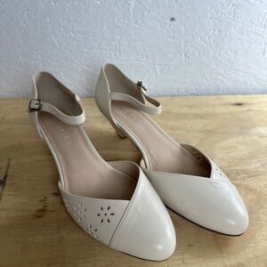 Elegant Cream Ankle Strap Women's Shoes CHELSEA CREW